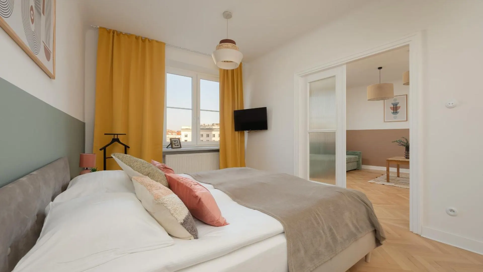 Apartment For 6 People Near Royal Baths Park By Renters Prestige Varsovia Polonia